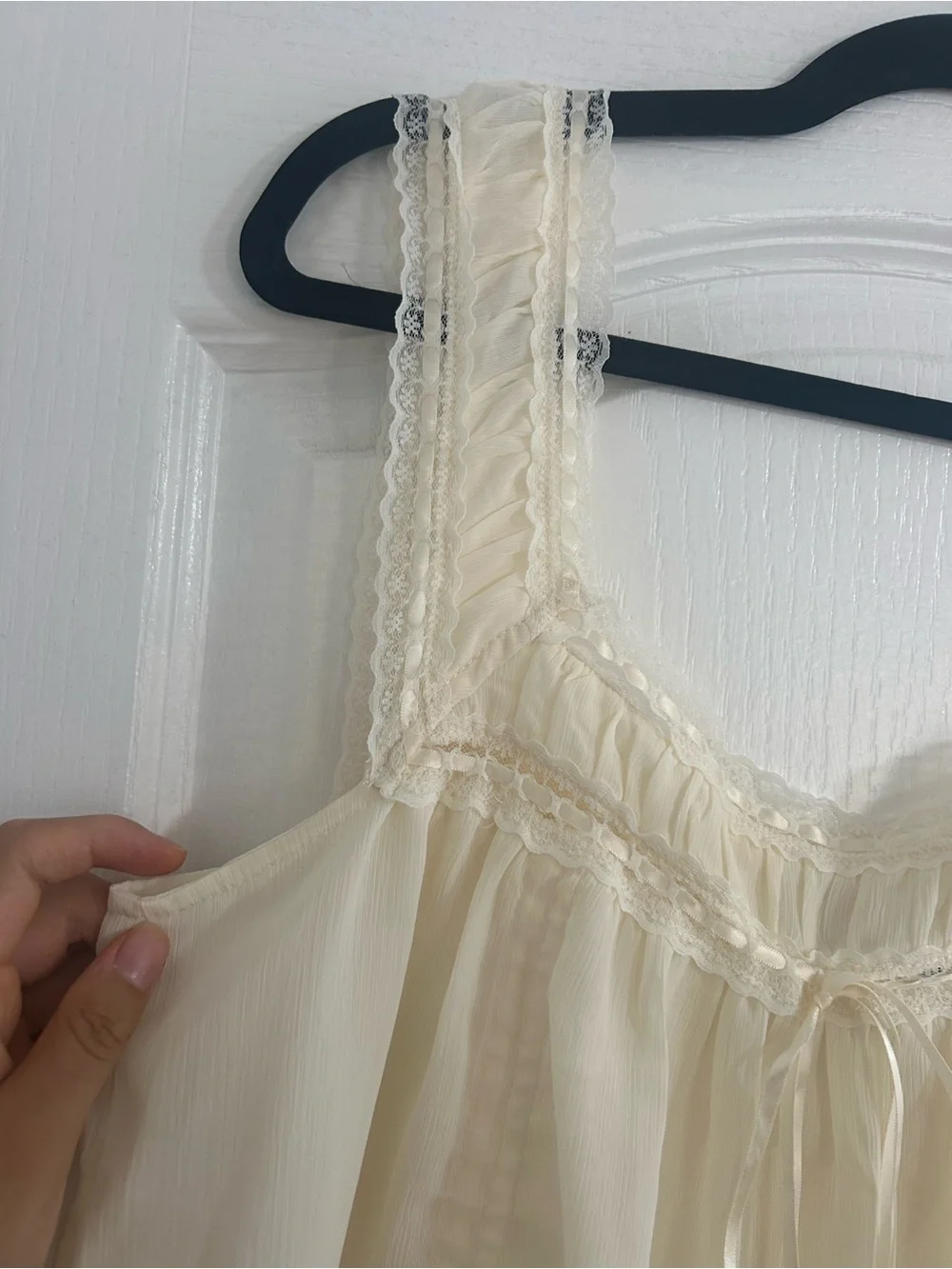Princess Polly light cream